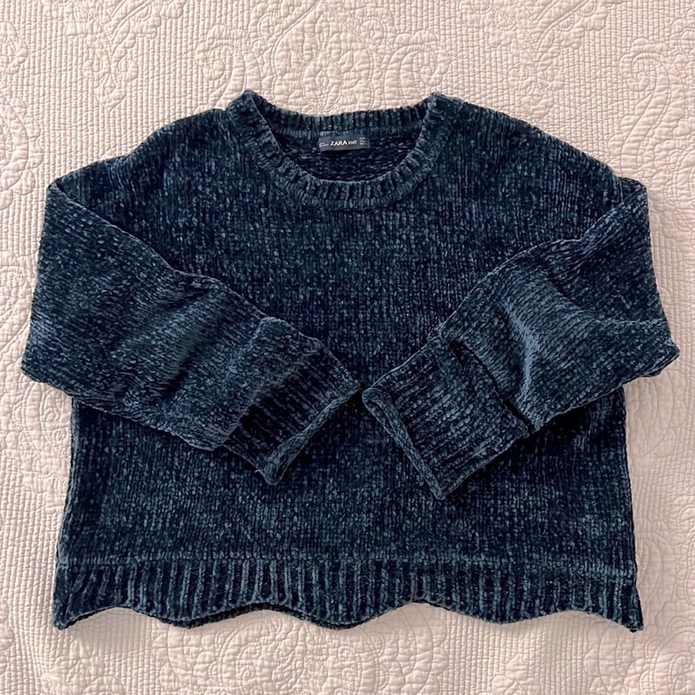 Zara Chenille Cropped Knit Sweater- Colour is forest green- Size Small